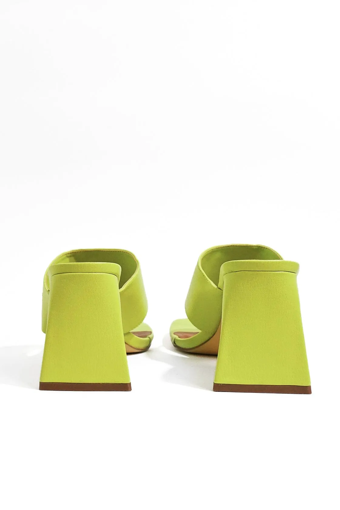 Amused Block Heel Sandals [Size 5]