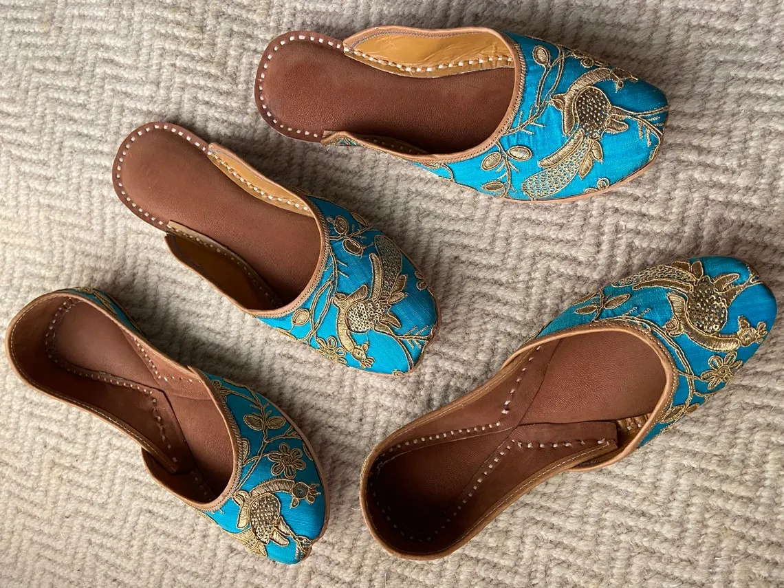 Blue Embroidered Juttis