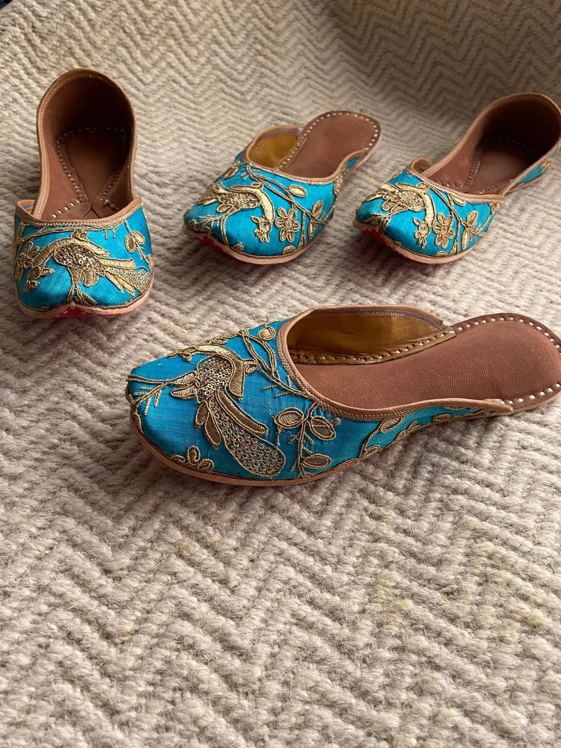 Blue Embroidered Juttis