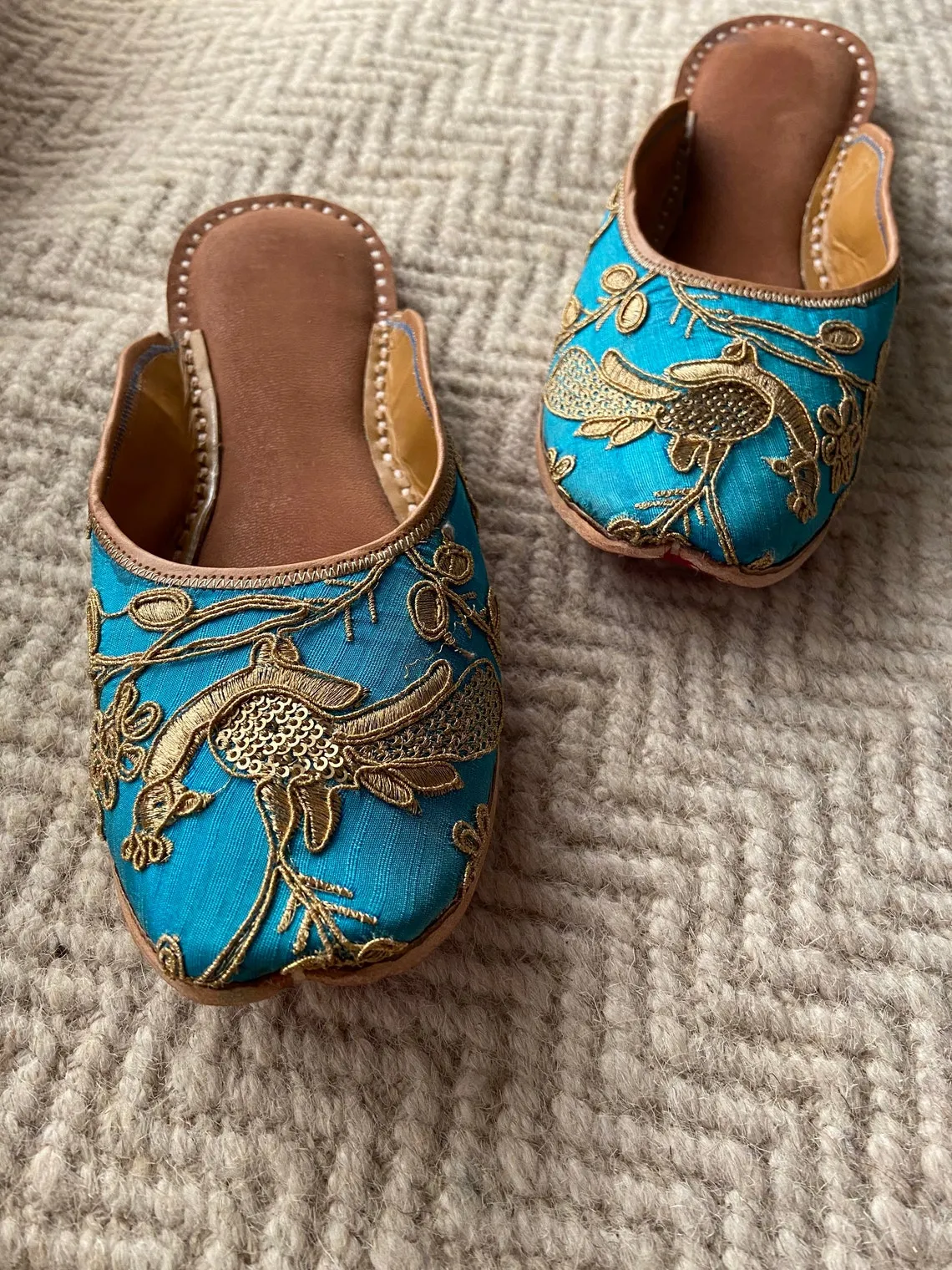 Blue Embroidered Juttis