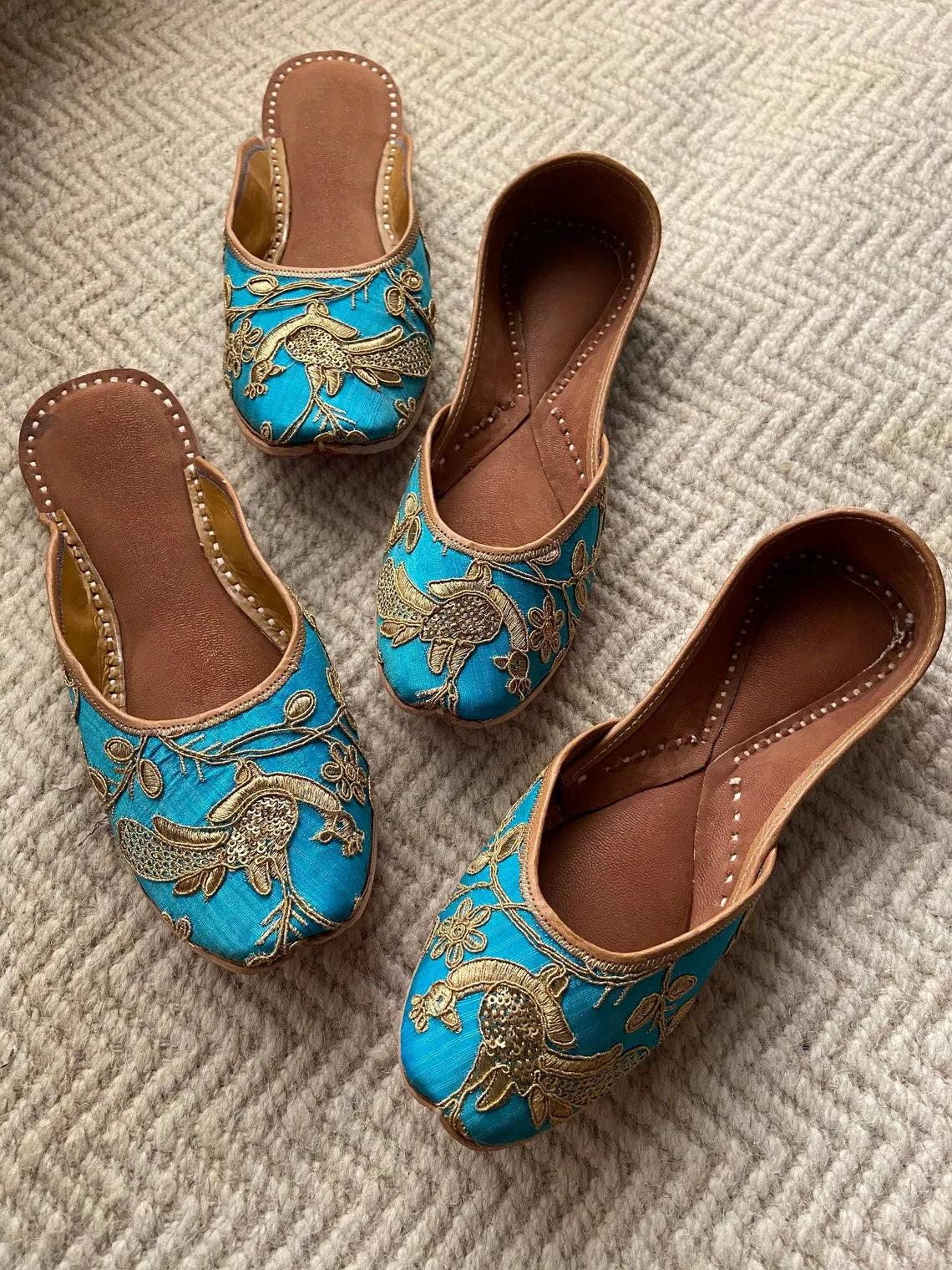 Blue Embroidered Juttis