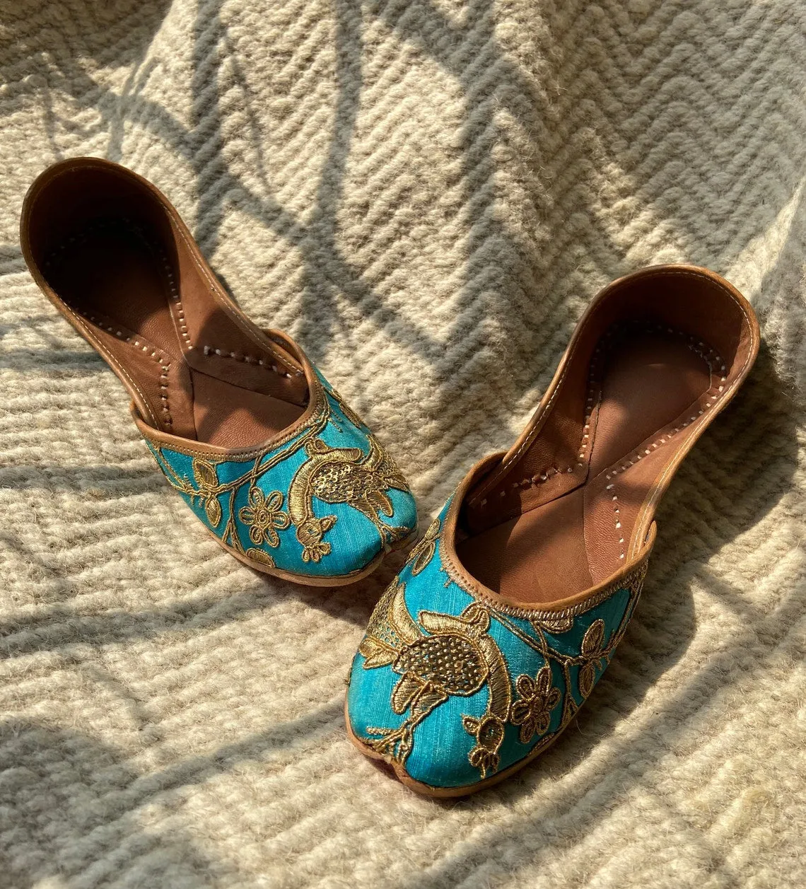 Blue Embroidered Juttis