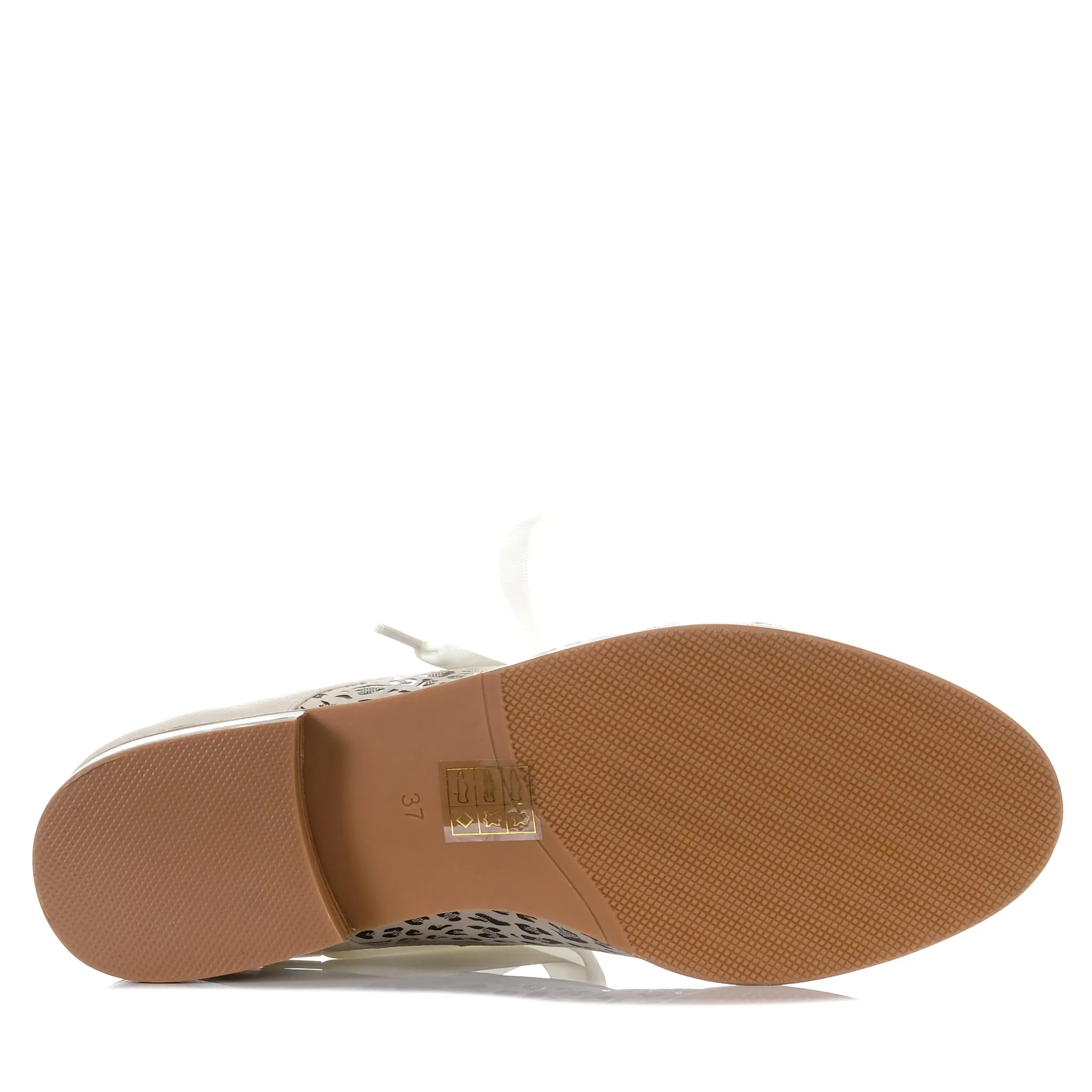 Bresley Avit Versatile Cream Multi-Functional Shoe