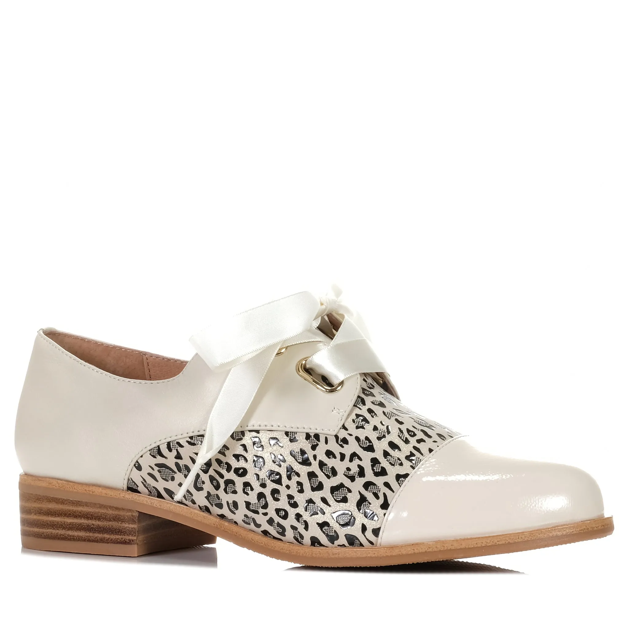 Bresley Avit Versatile Cream Multi-Functional Shoe