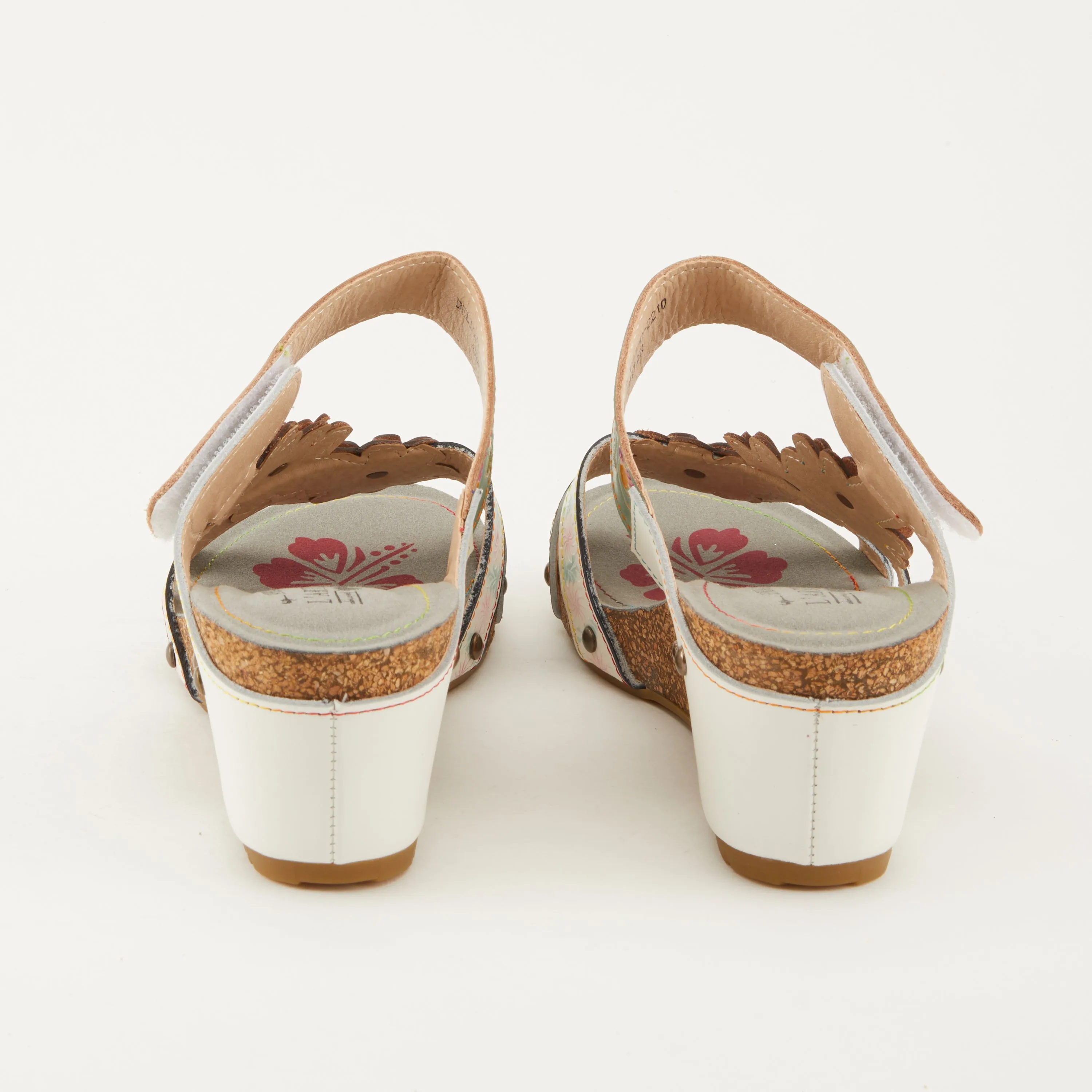 L'ARTISTE DELIGHT SLIDE SANDALS