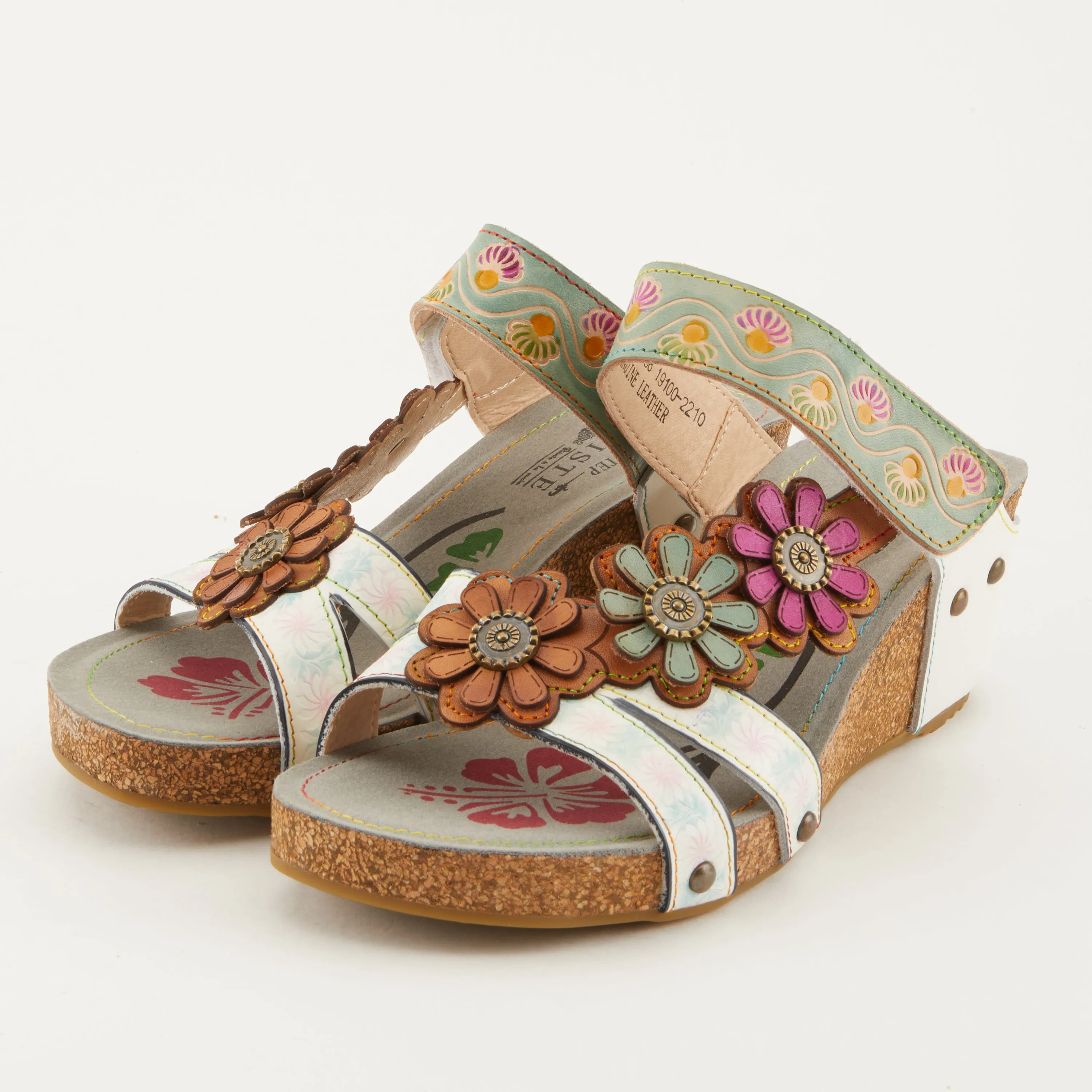 L'ARTISTE DELIGHT SLIDE SANDALS